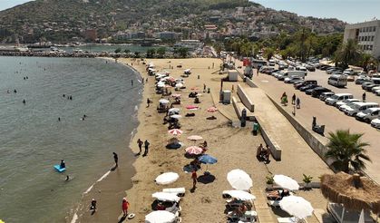 Alanya Galip Dere Halk Plajı vatandaşlardan yoğun ilgi görüyor