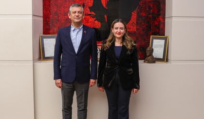 Vekil Büşra Özdemir'den CHP Genel Başkanı Özel'e ziyaret