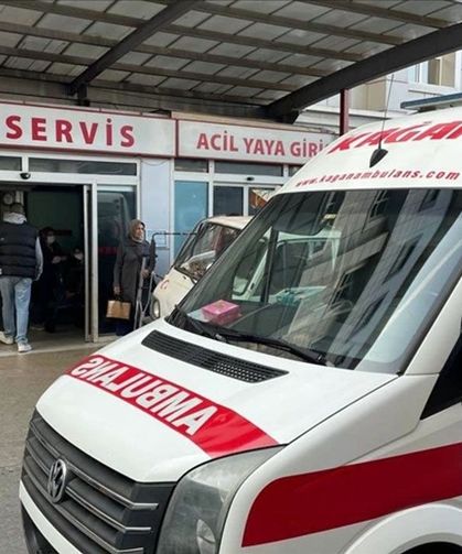 Deniz paraşütü sahile düştü: 2 yaralı