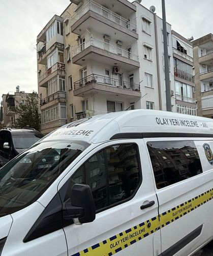 Arkadaşını tuvalette ölü buldu