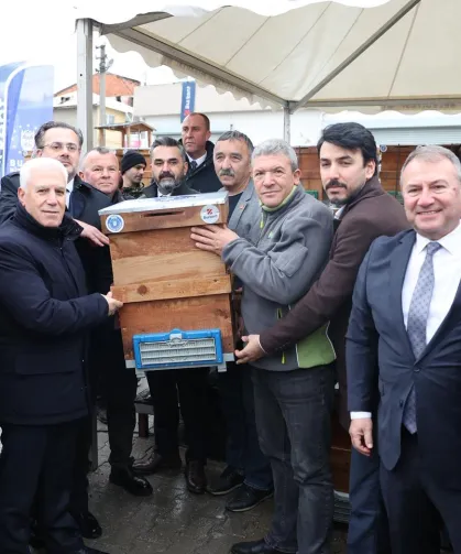 Bursa'dan dağ yöresine arı kovanı desteği