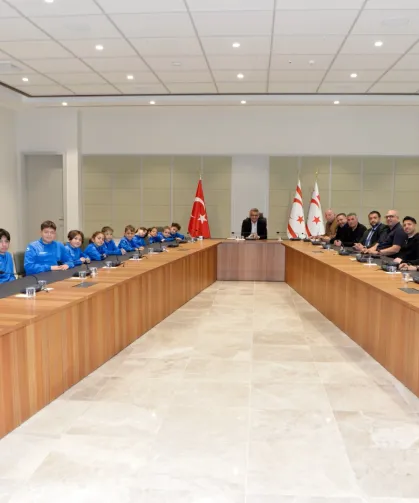 KKTC Cumhurbaşkanı Erhürman, sporcularla buluştu