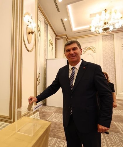 Başkan Ercengiz, Akdeniz Belediyeler Birliği Başkanı seçildi