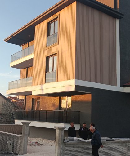 İnşaat halindeki dairenin kapısını kırdılar