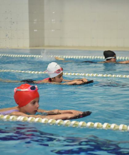 Kepezspor yüzme takımından 5 altın, 4 gümüş, 6 bronz madalya