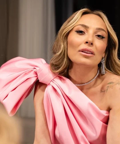 'Bonbon şekeri' Ziynet Sali'ye sahnede doğum günü sürprizi!