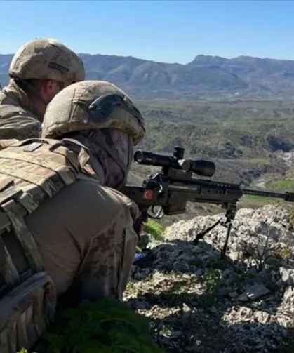 Son bir haftada 4 PKK'lı terörist teslim oldu, hudutlarda 298 kişi yakalandı