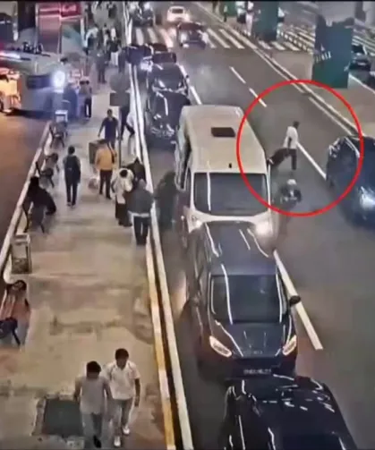 Uluslararası göçmen kaçakçısı İstanbul Havalimanı'nda yakalandı