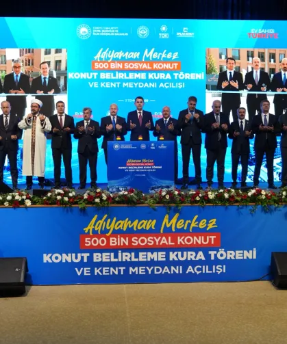 Adıyaman'da 4 bin 905 sosyal konut için kura çekildi... Yeni kent meydanı açıldı