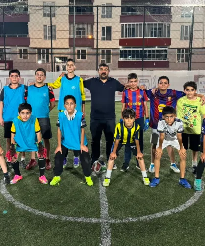 Futbol Saha Komiserleri Derneği Minikler Futbol Turnuvası sona erdi
