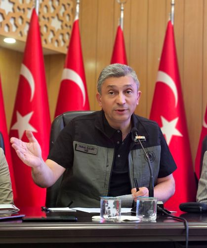 Vali Şahin: Antalya Kaş yangınının enerjisi düştü