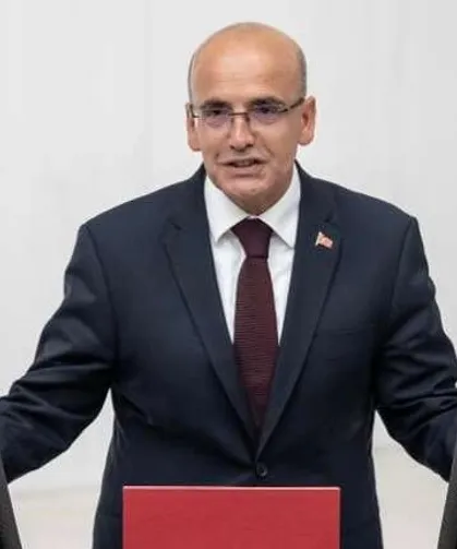 Bakan Şimşek Türkiye'nin borçluluk oranını yorumladı