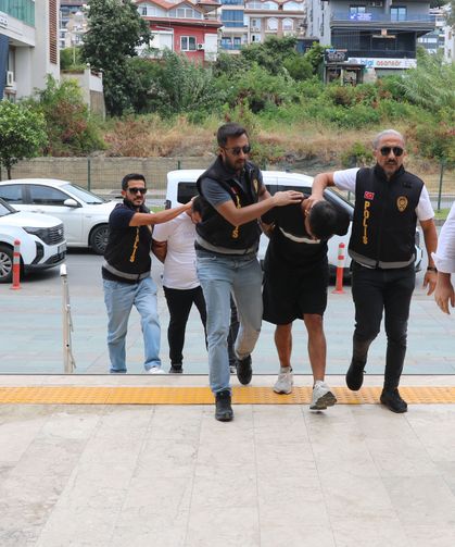 Döviz bürosu soygununda gözaltına alınan 3 şüpheli tutuklandı
