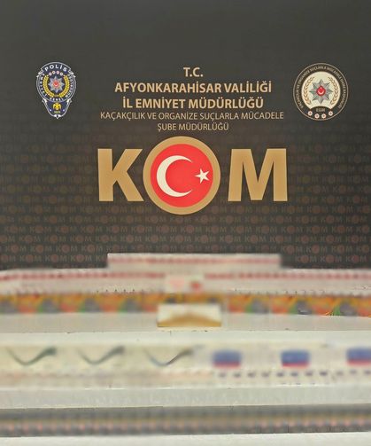 Şüpheli araçtan kaçak sigara çıktı