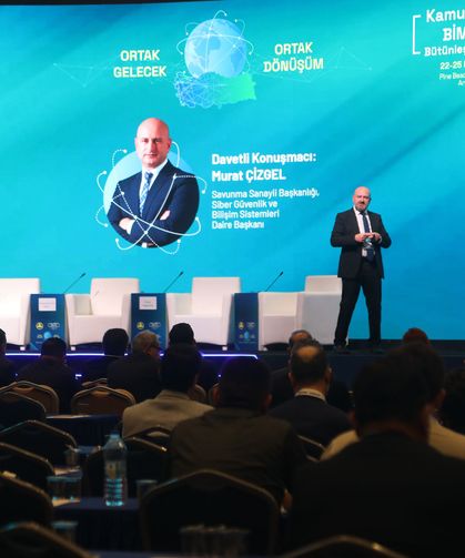 Dijital Türkiye'nin geleceği Antalya'da masaya yatırılıyor