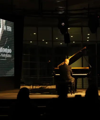 Dünyaca ünlü piyanist Antonio Di Cristofano Bursa'yı büyüledi