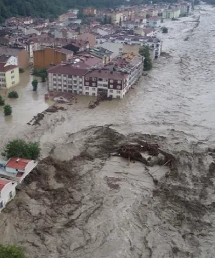 Uzmandan sel sonrası temizlik uyarısı: Önce güvenliği sağlayın