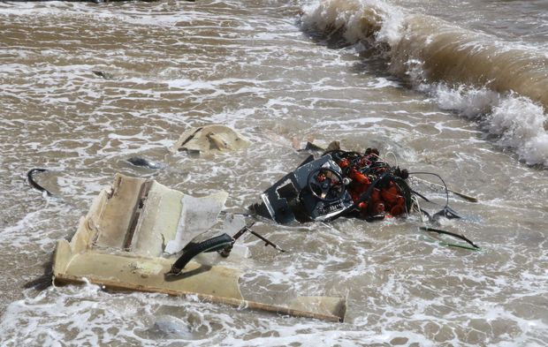 Alanya'da balıkçı teknesi parçalandı