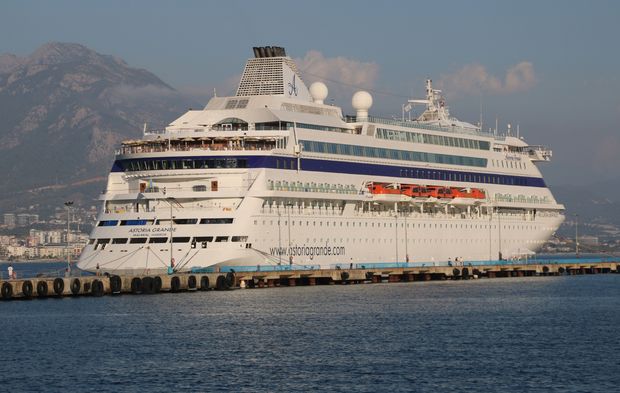 Rus turistler kruvaziyerle Alanya’ya geldi
