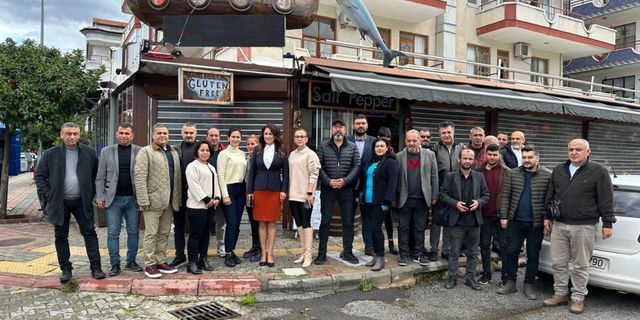 Antalya Milletvekili aday adayı Aydoğan basınla kahvaltıda buluştu