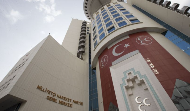 MHP 3 ilde teşkilatları feshetti! Kütahya, Eskişehir ve Kars'a atamalar yapıldı