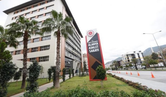 Alanya'da uyuşturucu operasyonunda 10 şüpheli yakalandı