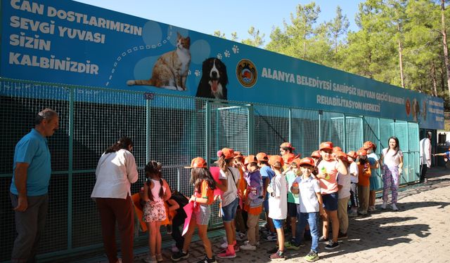 Alanya'da Dünya Hayvanları Koruma Günü’nde anlamlı etkinlik