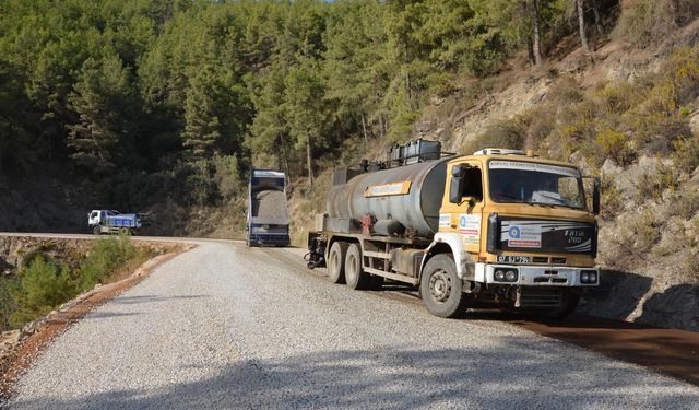 Alanya'da Katı Atık Tesisi yolu asfaltlandı