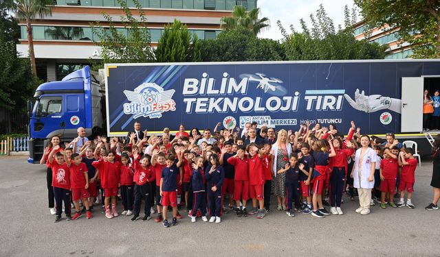 Bilim ve Teknoloji Tırı öğrencilerle buluştu 