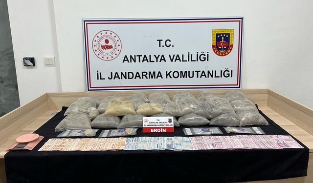 Antalya'da bir eve eroin operasyonu: 1 tutuklama