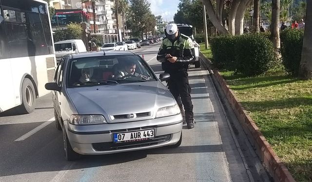 Alanya'da 405 araç denetlendi 