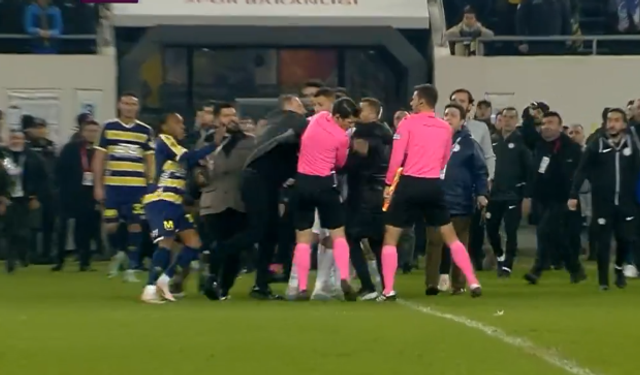 Hakem Halil Umut Meler'e yumruklu saldırı! Süper Lig'de hakemler maçlara çıkmama kararı aldı
