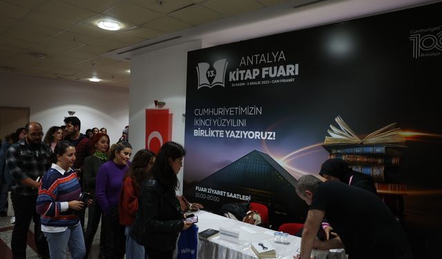 Antalyalılar kitap fuarından memnun 