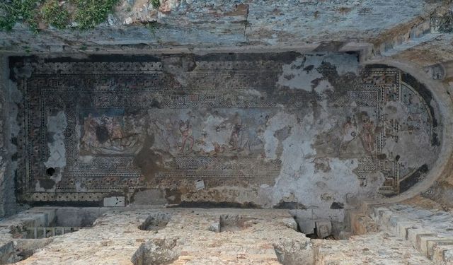 Alanya'da 12 adet Herakles mozaiği bulundu