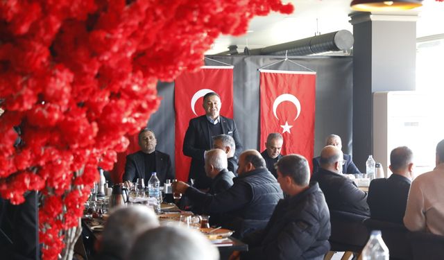 Başkan Yücel, Ak Parti Mahalle Başkanları ile bir araya geldi