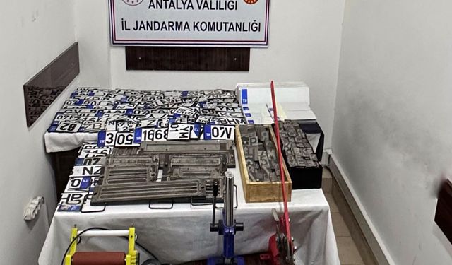 Antalya'da sahte plaka operasyonu! 1 gözaltı