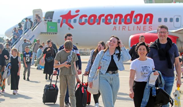 Corendon Brüksel'den Gazipaşa-Alanya Havalimanı'na ilk uçuşunu yaptı