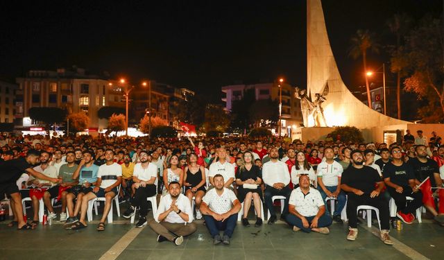 Alanya'da Milli maç heyecanı