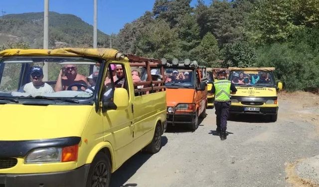 Alanya’da safari araçları trafikten men edildi