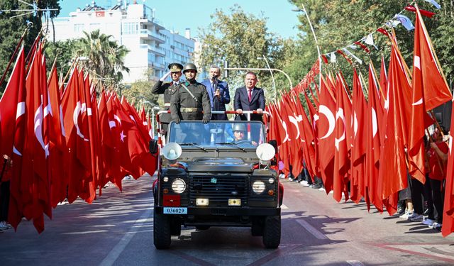 Antalya büyük zaferi coşkuyla kutladı