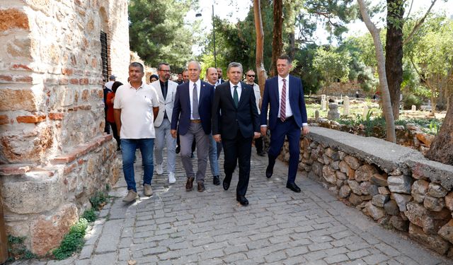 Antalya Valisi Şahin Alanya Kalesi'ndeki çalışmaları inceledi