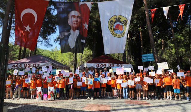 Alanya'da 'Hayvanları Koruma Günü' kutlandı