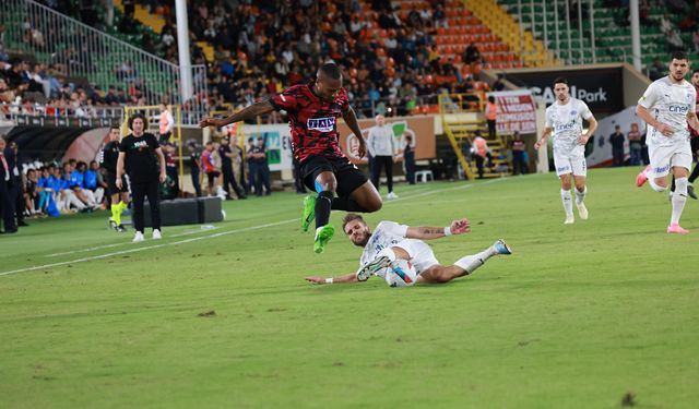 Corendon Alanyaspor, Kasımpaşa'ya 2-1 mağlup oldu