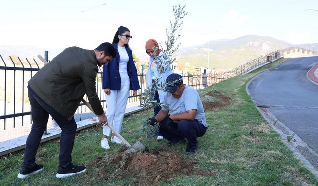 ALKÜ’de fidanlar toprakla buluştu