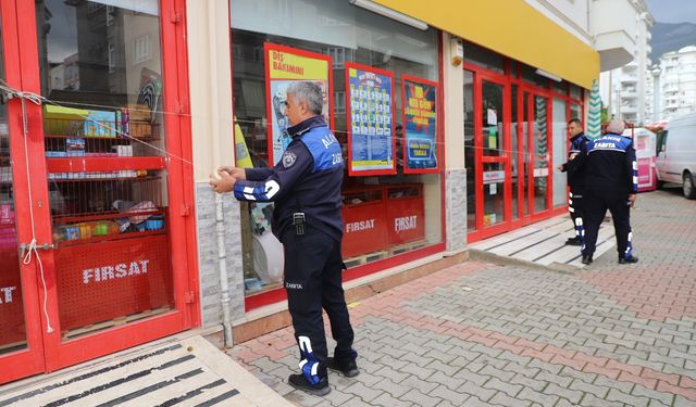 Alanya’da zincir market mühürlendi: Son kullanma tarihi geçmiş ürünler tespit edildi