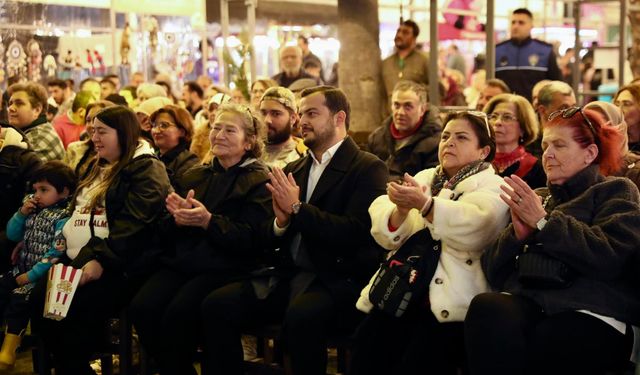 Alanya'da Ramazan Meydanı'nda vatandaşlarla buluştu