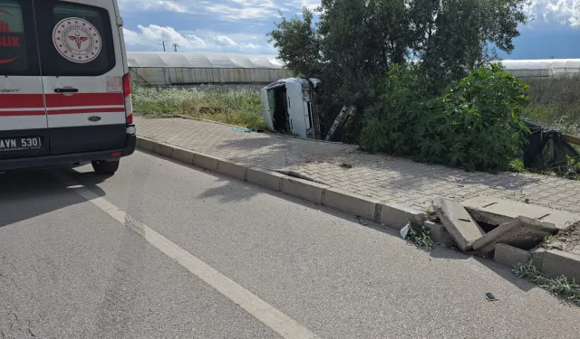 Antalya'da trafik kazası: 2 yaralı
