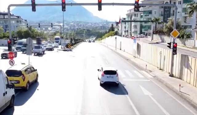 Drone ile trafik denetimi: Alanya’da 53 araca ceza yağdı