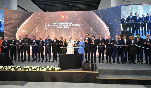 Cumhurbaşkanı Erdoğan, Antalya Havalimanı yeni terminal binalarının açılışını yaptı