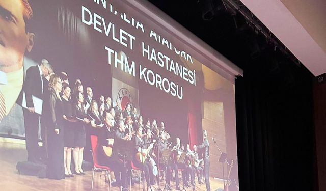 Hemşireler türkülerle neşelendi